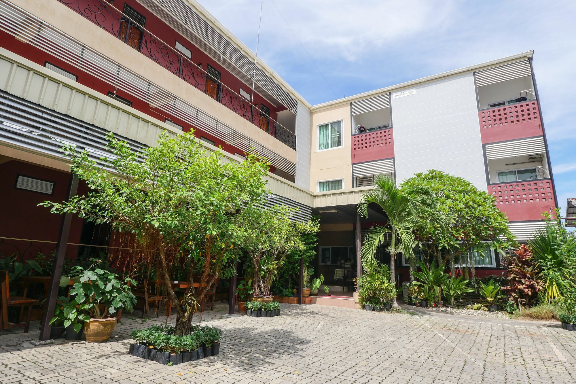 Pakdee House Hotel Udon Thani Exterior foto